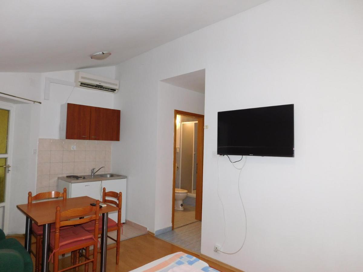 Apartments Nikolas Vodice Exteriör bild