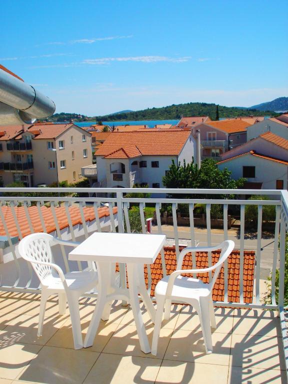 Apartments Nikolas Vodice Rum bild