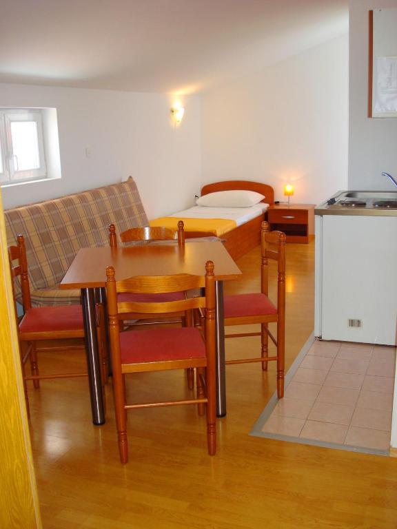Apartments Nikolas Vodice Rum bild